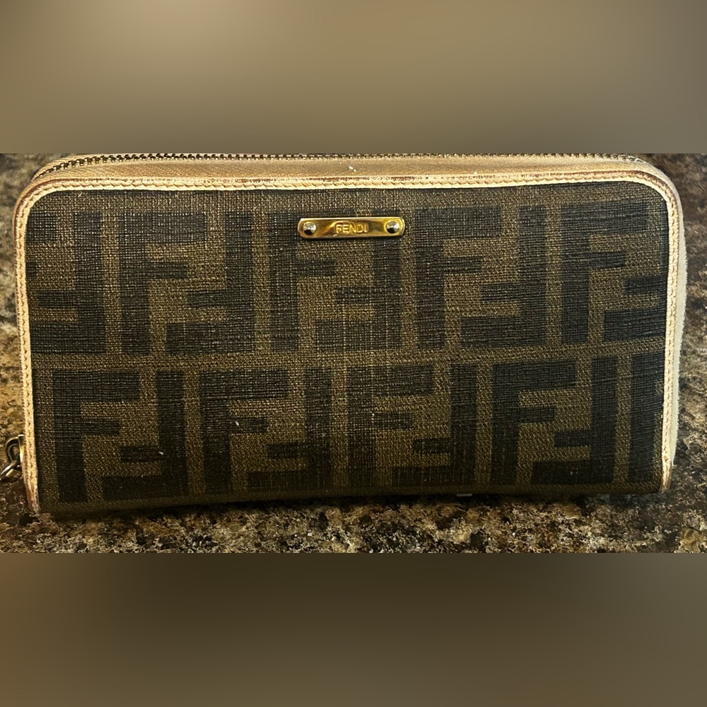 Auth Fendi Zucca Wallet